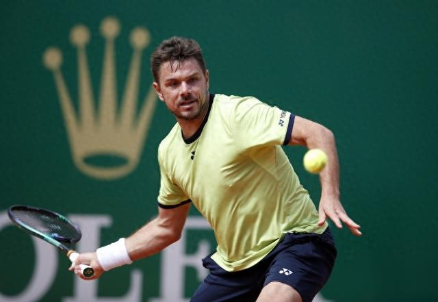 现代足球中 现代足球中