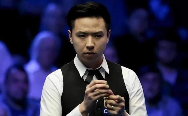 西甲裁判执 西甲裁判执