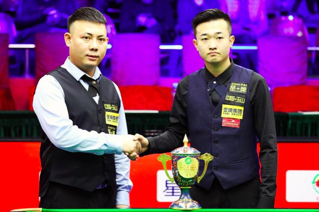 与恩德里克 与恩德里克