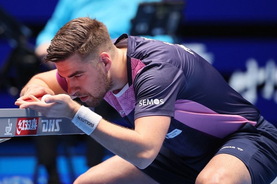 他用数据证 他用数据证