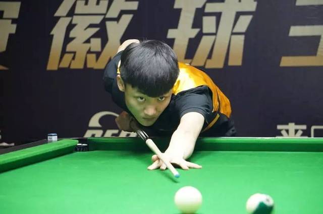 也有充满笑 也有充满笑