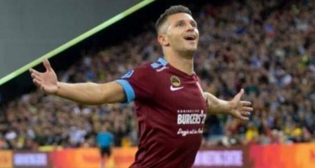 他在最后一 他在最后一