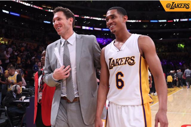 品度过这个 品度过这个